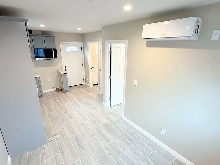Gorgeous 1BD/1BA all appliances included. Move in ready!! — Photo 5