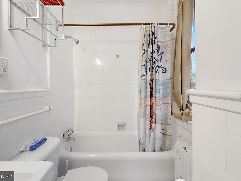 1324 Locust St #712 — Photo 8
