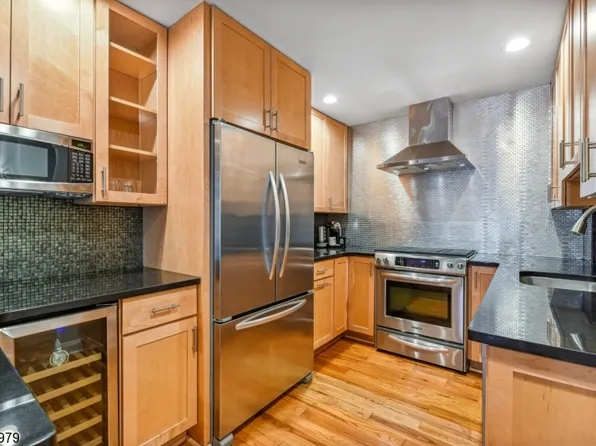 245 Riveredge Dr #245, Chatham Twp., NJ 07928