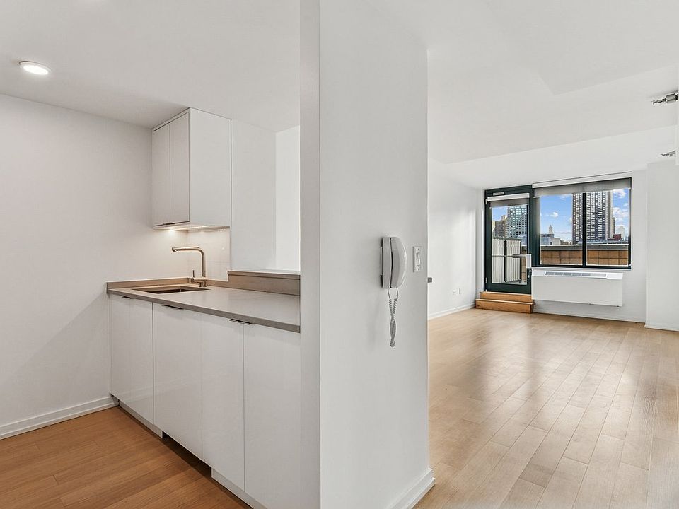 1st image of 75 W End Ave APT C15h