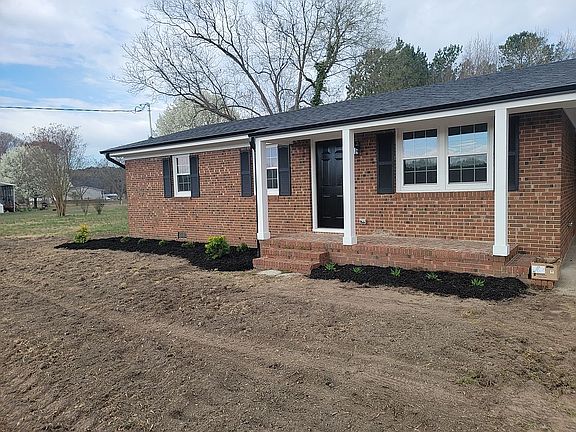 3rd image of 1541 Rhondale Rd