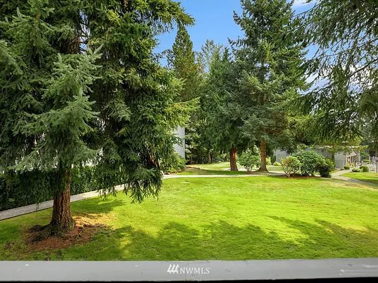 4635 W Lake Sammamish Pkwy SE #G201 — Photo 18