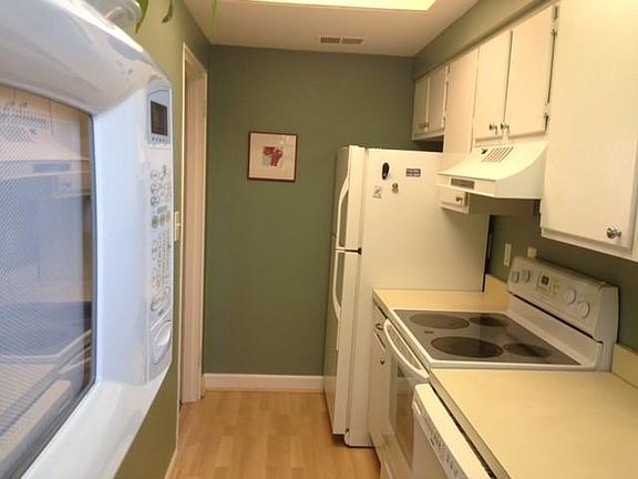 3rd image of 2912 Peyton Randolph Dr APT 167