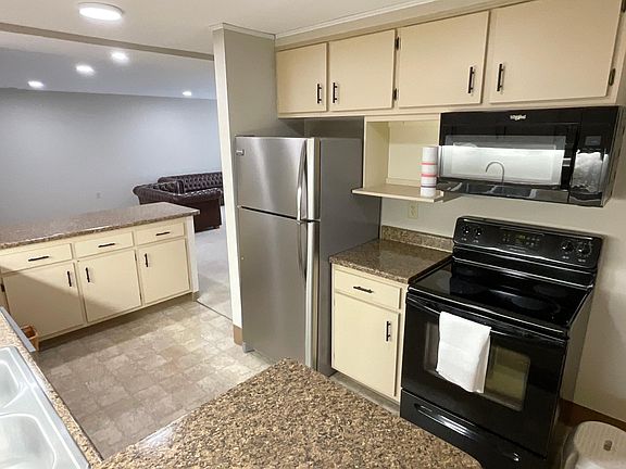 5th image of 800 1st Dr NW APT 102