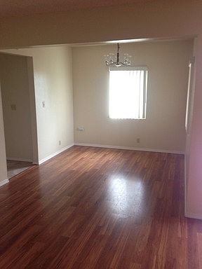 3rd image of 2048B Oliver Ave