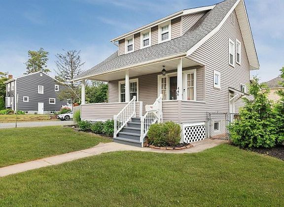 2nd image of 446 Prospect Ave