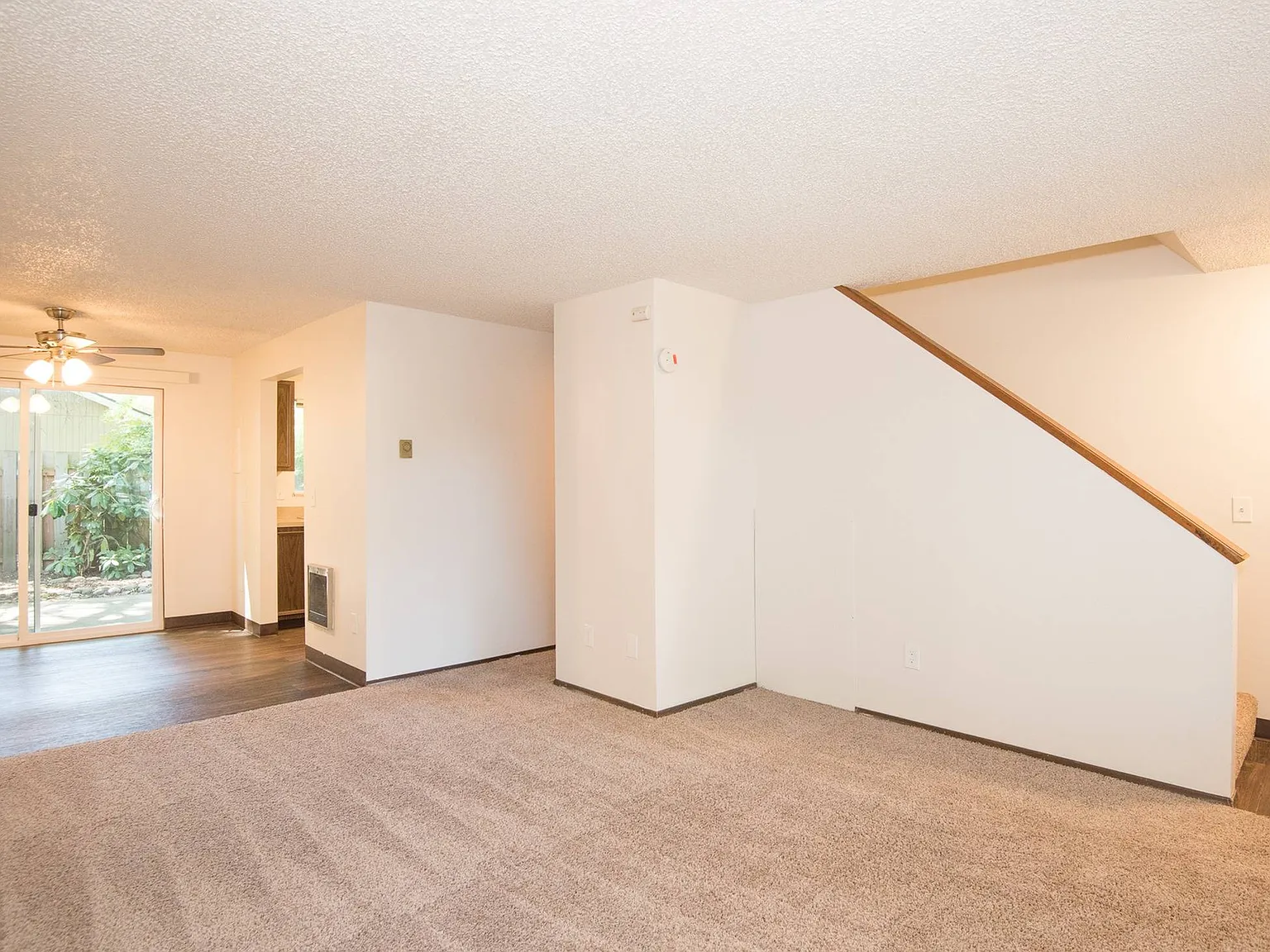 Pacific Apartments — Photo 2