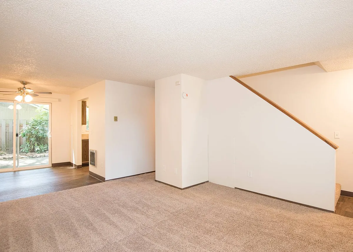 Building Photo - Pacific Apartments