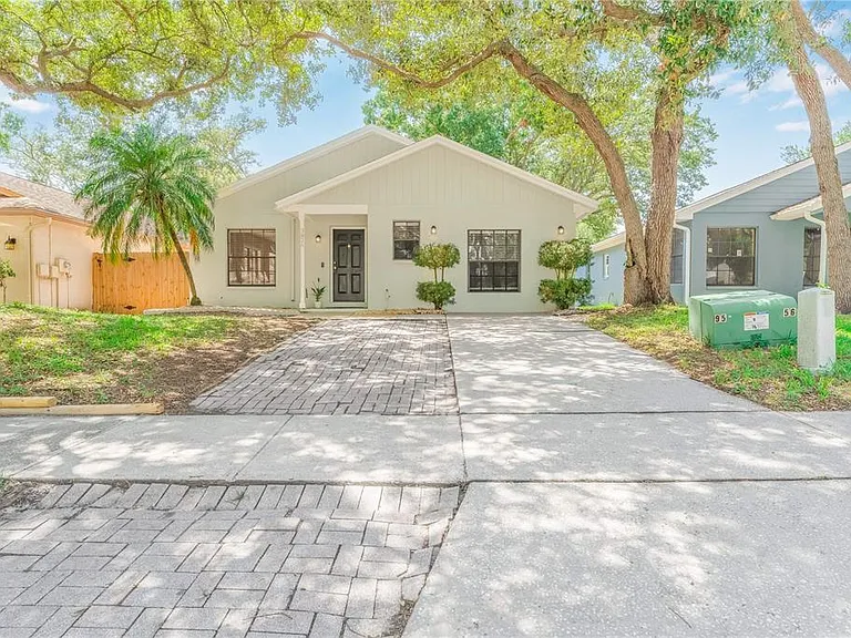 3826 Lake Shore Dr — Photo 1
