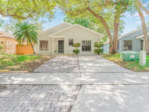 3826 Lake Shore Dr, Palm Harbor, FL 34684