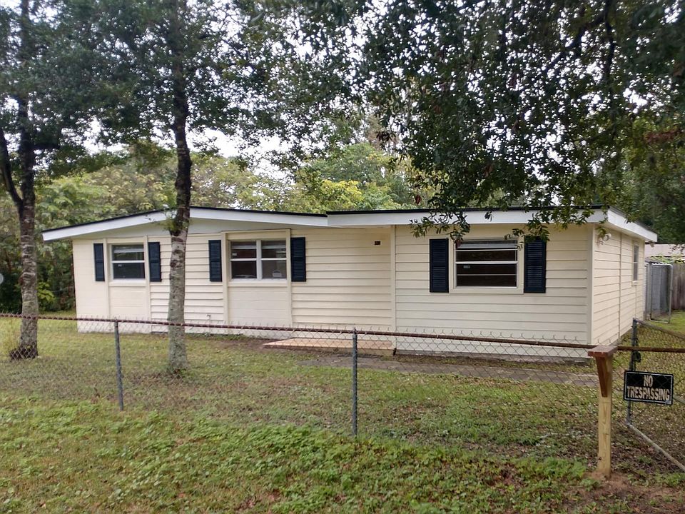 Welcome to Your Next Home - 1815 Griflet Road, 32211 I am a 3 BR home with 1.5 baths, freshly painted, a fenced yard and storage shed.