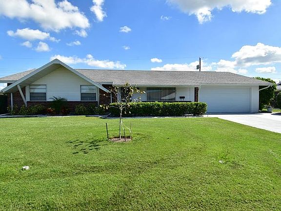 2nd image of 1215 Hacienda Dr