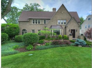 17800 Riverside Dr, Lakewood, OH 44107