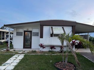 7105 SE Bluebird Cir, Hobe Sound, FL 33455