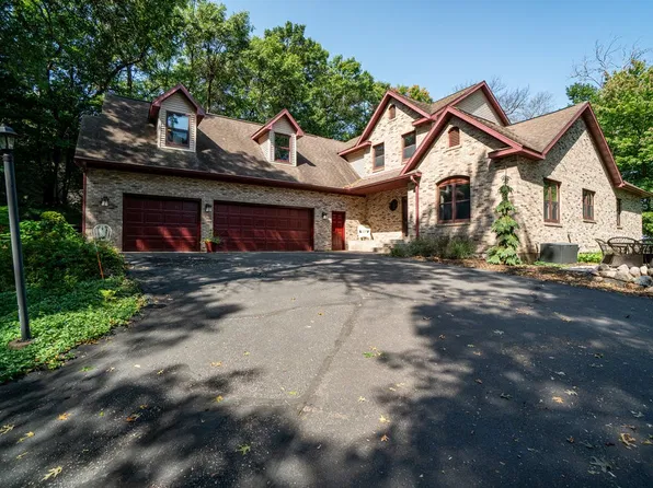 1104 Oak Hill Place, Altoona, WI 54720