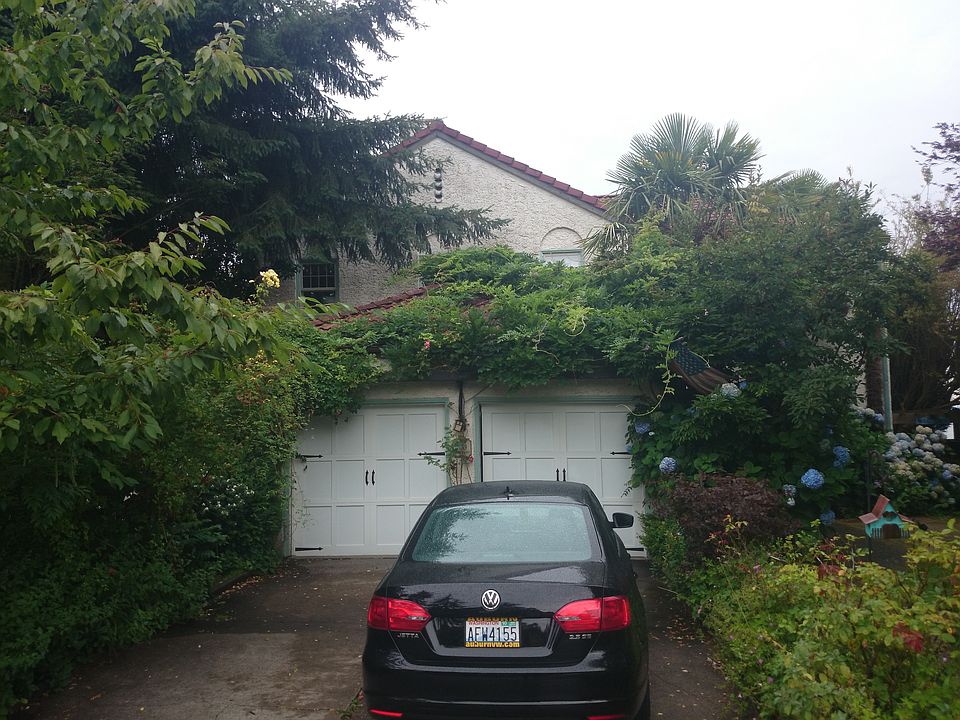 2nd image of 1939 Sunset Ave SW