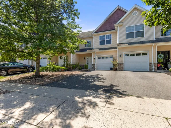 100 Pine Street #3, Lakehurst, NJ 08733