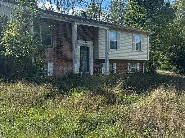 487 Cherry Hills Dr, Tazewell, VA 24651