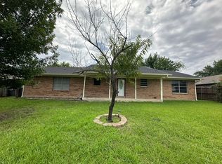 1406 N 6th St, Princeton, TX 75407