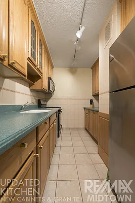 Rented by RE/MAX Midtown | media 2