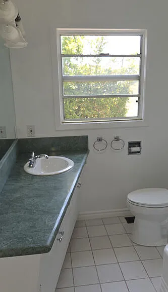 1204 N Hilldale Ave — Photo 7