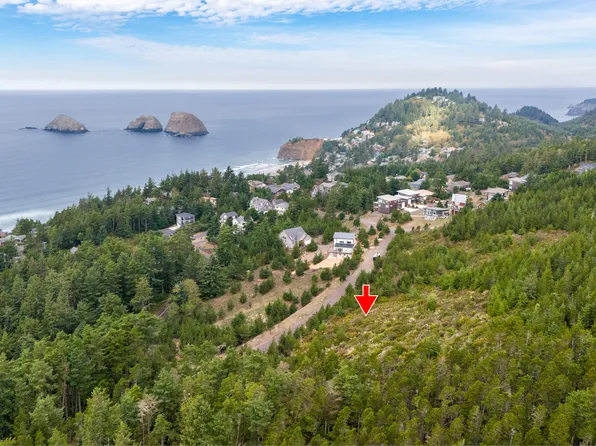 234 Manzanita Dr, Tillamook, OR 97141