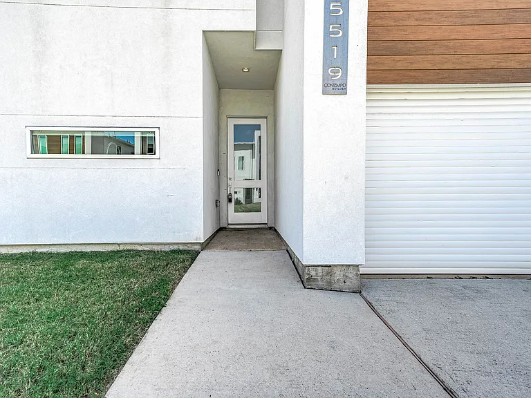 5519 Paraiso Pl — Photo 32