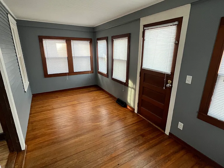 529 N Fair Oaks Ave — Photo 15