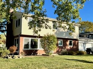 2220 Walnut St, Park Ridge, IL 60068