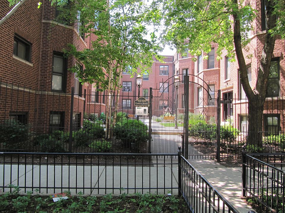 1st image of 901 W Cornelia Ave APT 2N
