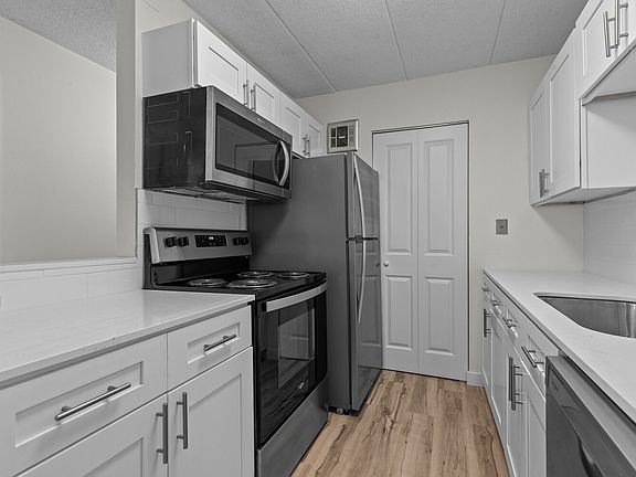 2nd image of 2869 Troy Center Dr #4015R