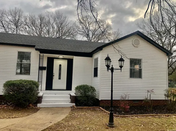 710 N West St, Morrilton, AR 72110