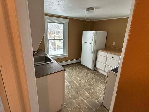 2nd image of 42-2 Henry Ave #42-2
