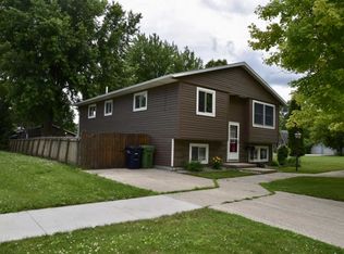 509 2nd St, Sibley, IA 51249