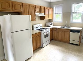 1139 Beacon St APT 1A, Newton Highlands, MA 02461