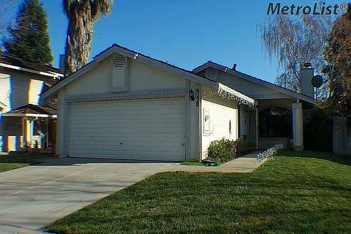 8228 Bluehaven Ct photo 1
