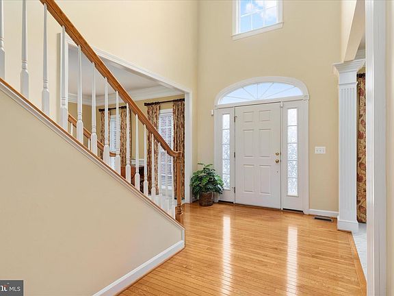 3rd image of 14227 Snickersville Dr