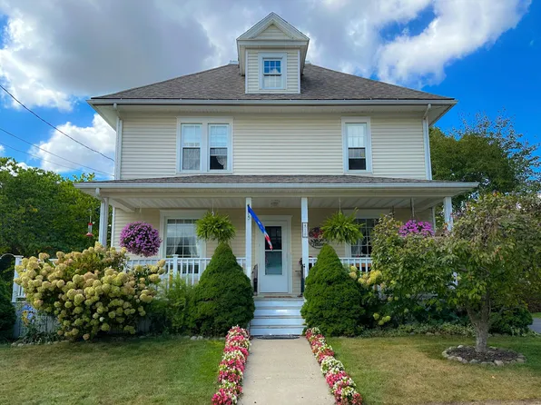 410 S Center St, Stockbridge, MI 49285