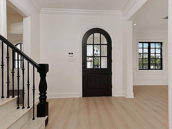 3rd image of 10 Libretto Ct