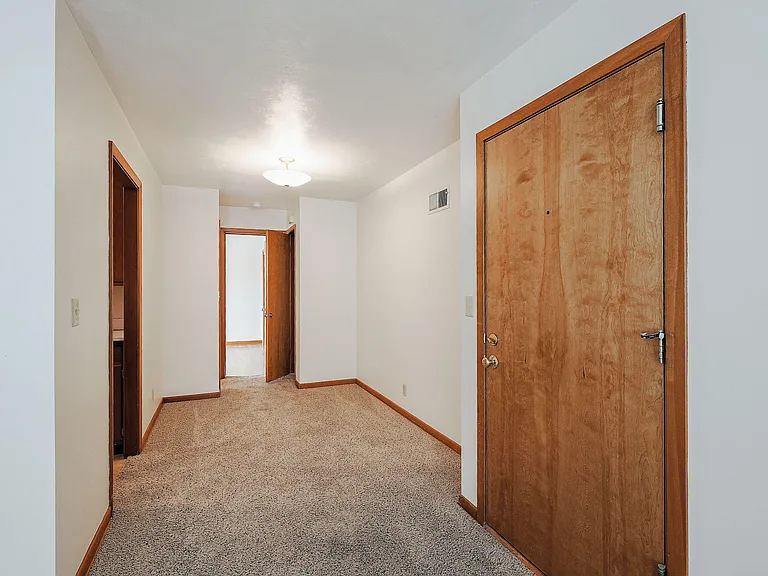 1731 E St #8 — Photo 4