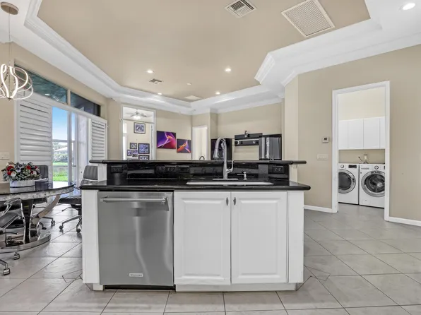 9568 Via Elegante, Wellington, FL 33411