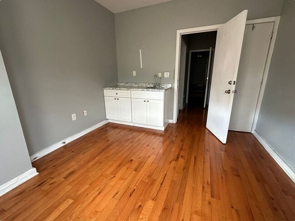 1st image of 1331 N 16th St #2R