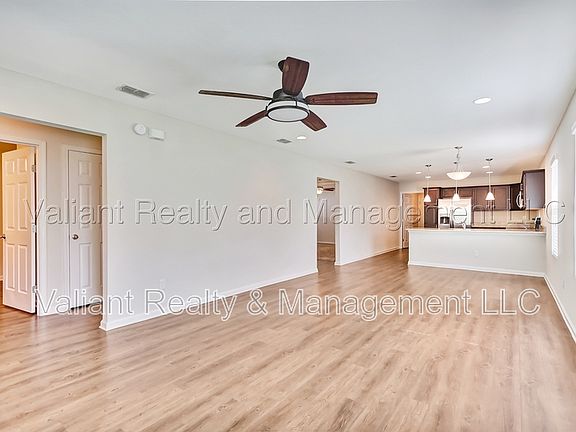 5th image of 4566 Kerle St