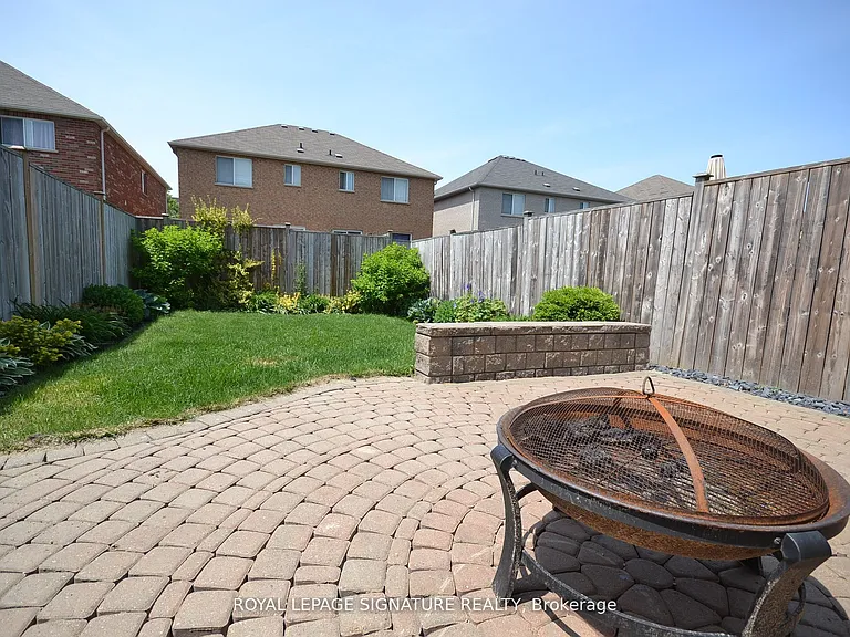 3967 Stardust Dr — Photo 25