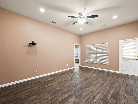 5th image of 10024 Quail Glen Dr