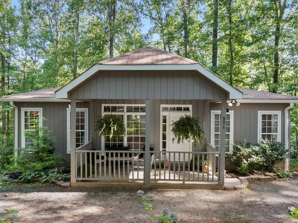 571 Shady Grove Lane, Hayesville, NC 28904