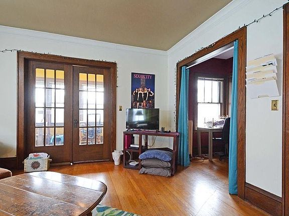 5th image of 1125 Lincoln Ave