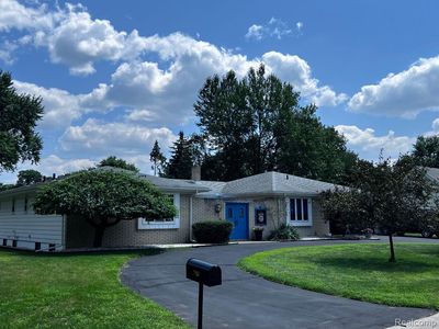 2050 Bogie Dr, Wixom, MI, 48393