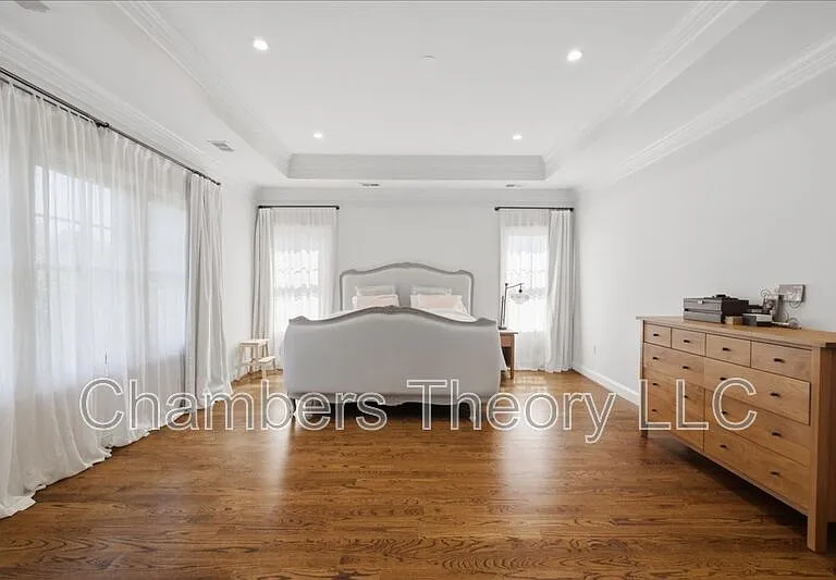 7010 Girard St — Photo 40