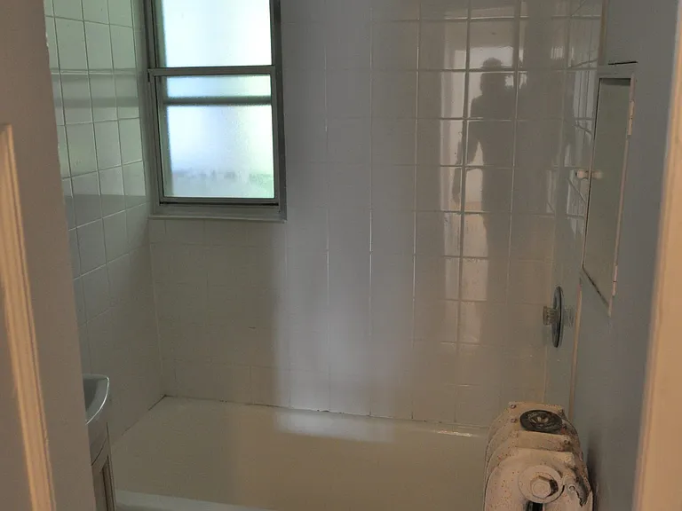 201 Crawford St #4 — Photo 13